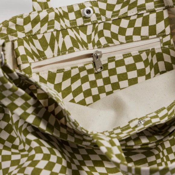 BAGGU Olive and White Optical Tote - Picture 2 of 3